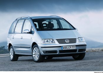 What Kind of Family Trip Will Fall in Love with Volkswagen Sharan?