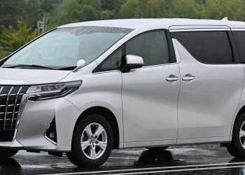 Luxury Meets Versatility: Why Toyota Alphard MPV is the Best Choice for the Modern Family