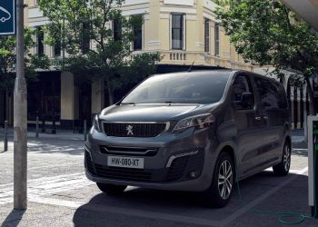 How the Peugeot Traveller is Redefining the MPV Market with Innovation and Comfort!