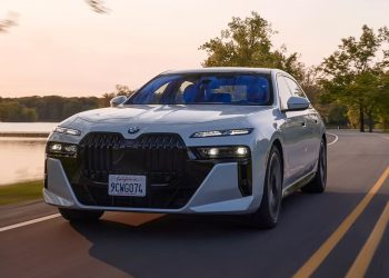 BMW 7 Series: Drive This Beast and You’ll Never Look at Cars the Same Again!