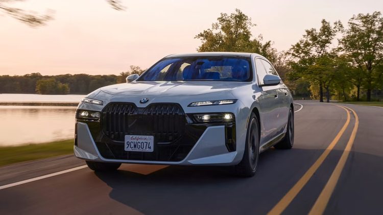 BMW 7 Series: Drive This Beast and You’ll Never Look at Cars the Same Again!