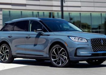 Why the Lincoln Corsair is the Perfect Luxury SUV for City Living!