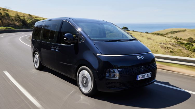 Hyundai Staria: The Bold Design Revolutionizing the MPV World!