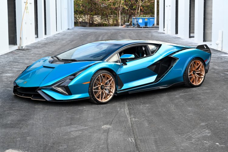Lamborghini’s Newest Creation: Will It Burn the Road or Light Up the Sky?