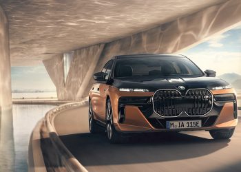 Who Needs a Chauffeur When You’ve Got This Sedan to Take You to Your Meetings?