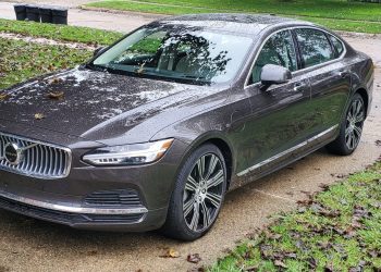 Could This Sedan Turn Your Morning Commute Into a Spa Session?