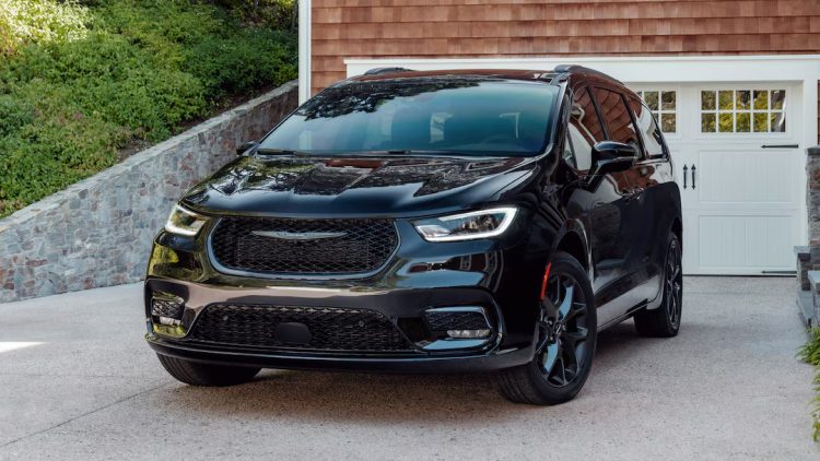 Luxury MPVs Too Expensive? Maybe You Haven’t Seen This ‘Affordable’ Royal Ride Yet!