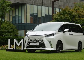 Will the Lexus LM 300h Make Your Family Feel Like Royalty on Every Journey?