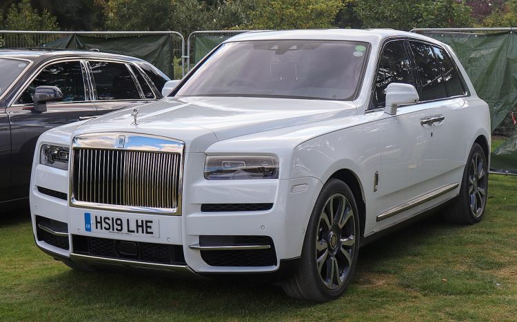 Could the Rolls-Royce Cullinan Be the Ultimate Luxury MPV for the Super-Rich?