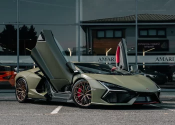 Lamborghini Revuelto: The V12 Hybrid That Marks a New Era for Lamborghini