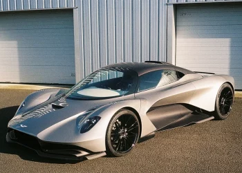 Aston Martin Valhalla: The Mid-Engined Marvel Redefining British Supercars