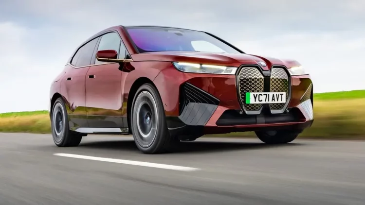 When You’re Driving a Luxury SUV, Are You Showing Off or Just Enjoying the Ride?