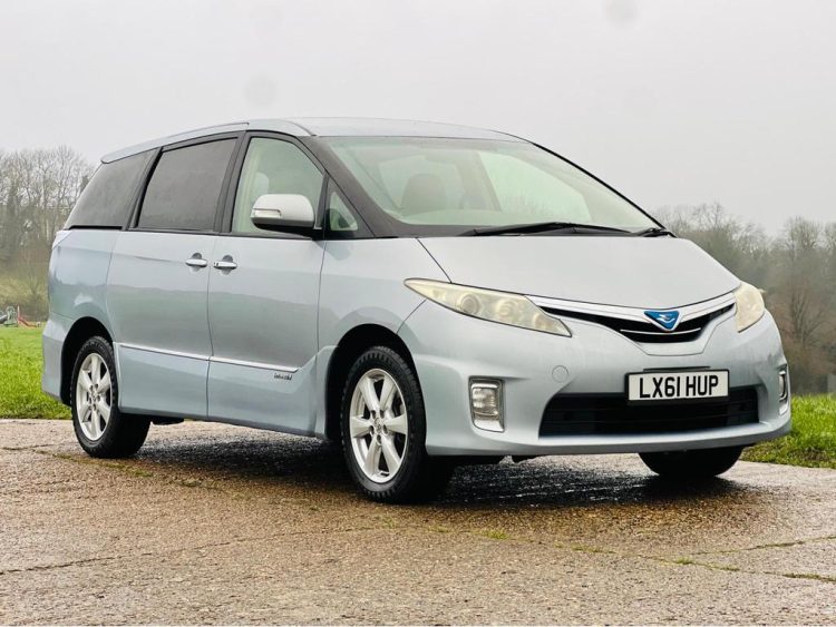 Luxury Meets Practicality: Why the 2025 MPV is Redefining Family Travel