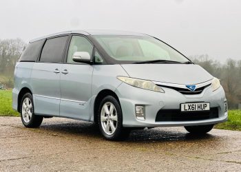 Can a High-End MPV Feel Like a Private Jet? 2025 Models Say Yes!