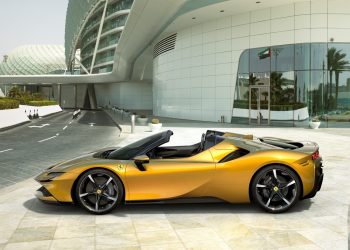 Can a Hybrid Supercar Outperform the Classics? Ferrari SF90 Stradale Says Yes!