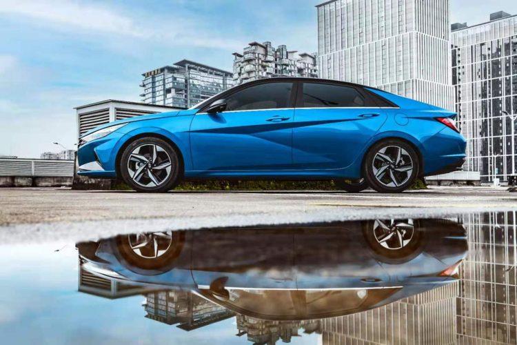 How Fuel Efficiency in Sedans Affects Daily Driving Costs