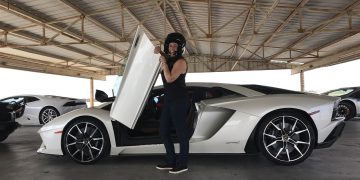 Why Is the Acceleration Performance of Supercars So Jaw-Dropping, Allowing Drivers to Feel Truly Airborne?