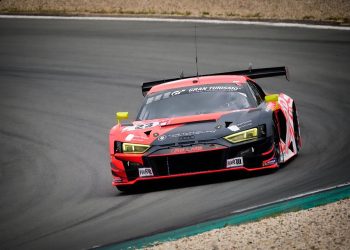 Which Sports Car Can Break the Speed Limit and Become the Ultimate Dream for Every Car Enthusiast?