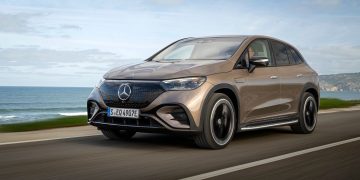 How Are Luxury SUVs Adapting to the Growing Demand for Electric Vehicles in 2025?