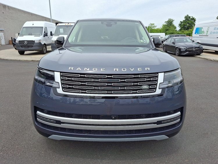 What Makes Luxury SUVs Ideal for Both Urban Living and Off-Road Adventures?