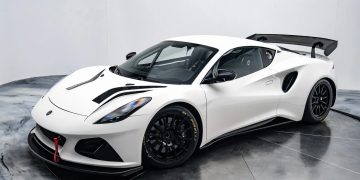 What Makes Supercars the Ultimate Dream for Enthusiasts in 2024?